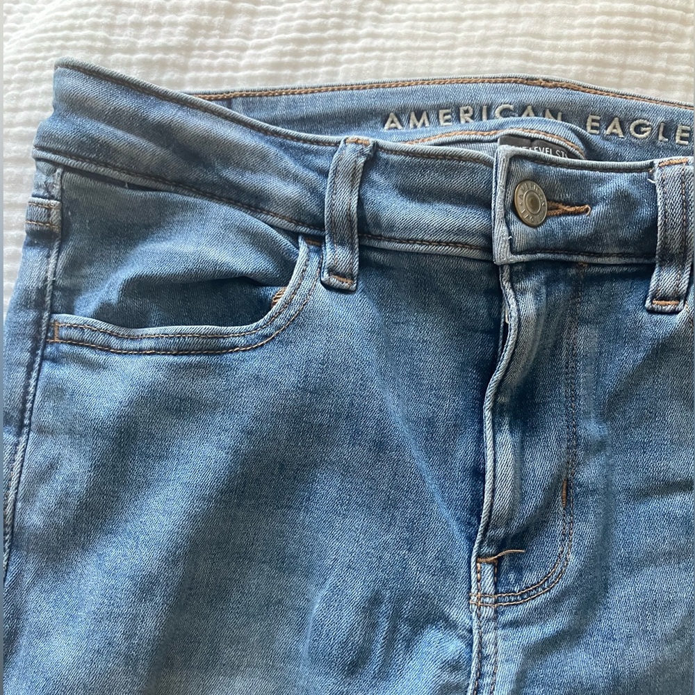 American Eagle next level stretch medium wash skinny jean jegging size 6 - Picture 3 of 3